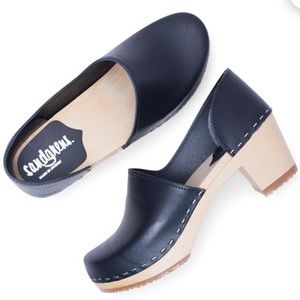 Sandgrens veg tanned leather clogs wood base 40